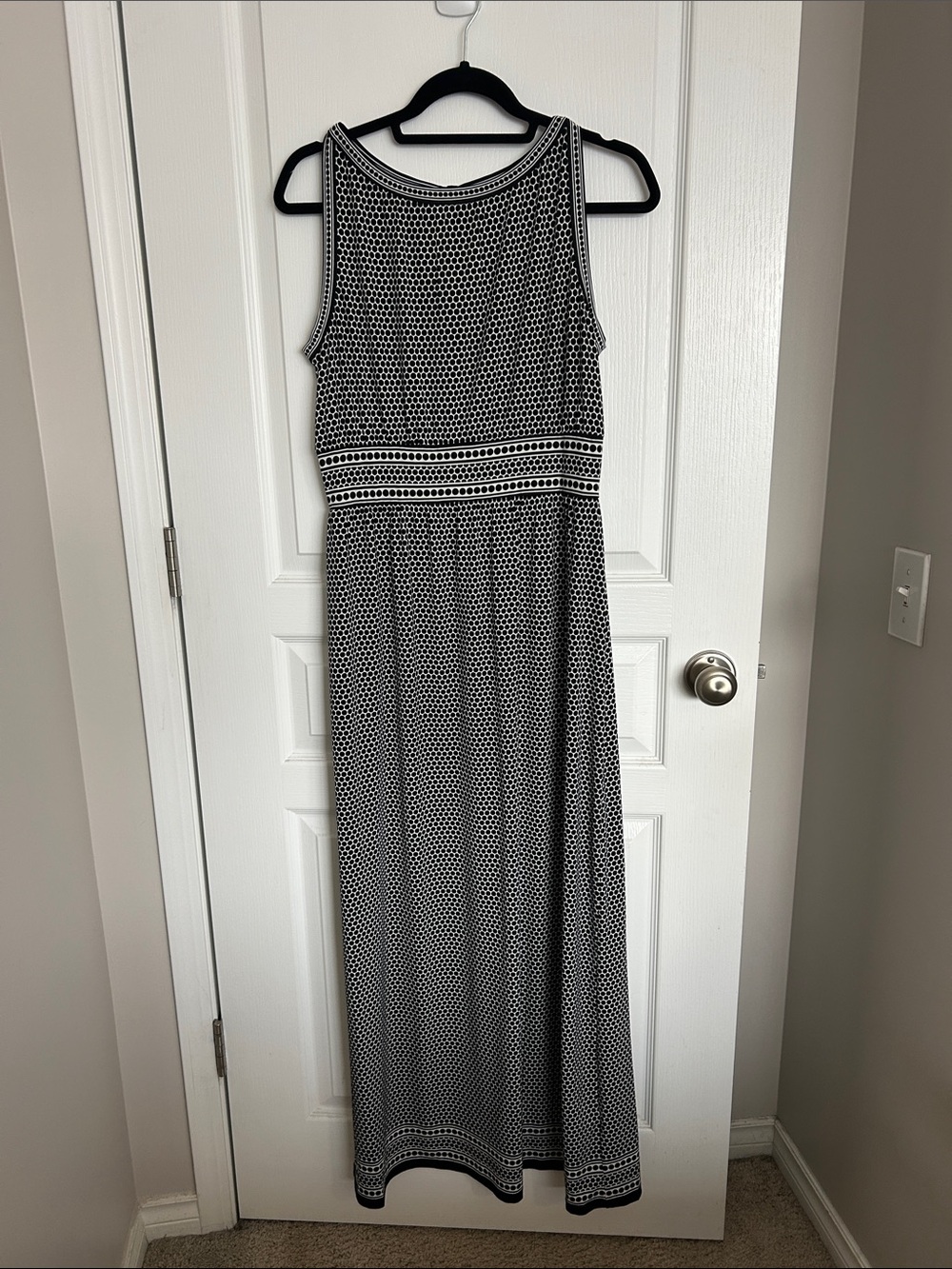 Max Studio Sleeveless Black and White Patterned Maxi Dress